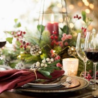 christmas holiday dining table - home decoration stock pictures, royalty-free photos & images