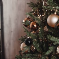 christmas tree lights reflecting from glass balls and mirror - home decoration stock pictures, royalty-free photos & images