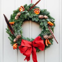 christmas wreath with pheasant feathers - home decoration stock pictures, royalty-free photos & images