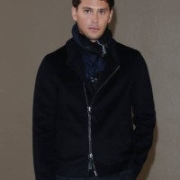 Cooper Koch arrives at the Giorgio Armani fashion show during the Milan Menswear Fall/Winter 2025 - 2026 Fashion Week on January 20, 2025 in Milan,...