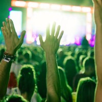 crowd at concert - concert stock pictures, royalty-free photos & images