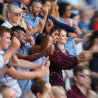 crowds enjoying themselfs - concert stock pictures, royalty-free photos & images