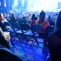 December 2021, Hamburg: Due to the Corona requirements, several chairs between the spectators in front of the stage are unoccupied. Numerous...