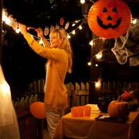 decorate house for halloween - garden decoration stock pictures, royalty-free photos & images