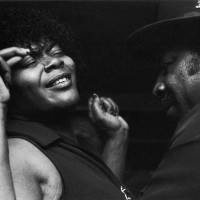 Des danseurs lors d'un concert de Blues au SHALIMAR à Oakland aux Etats-Unis dans les années 1960.