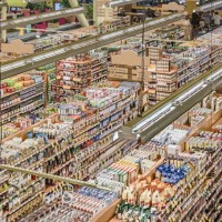 displays in grocery store - food stock pictures, royalty-free photos & images