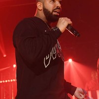 Drake performs on stage at Gucci and Friends Homecoming Concert at Fox Theatre on July 22, 2016 in Atlanta, Georgia.