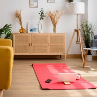 empty living room with a yoga mat on the floor. - home decoration stock pictures, royalty-free photos & images