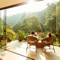 enjoying a leisure holiday - travel stock pictures, royalty-free photos & images