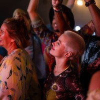 enjoying the live show - concert stock pictures, royalty-free photos & images
