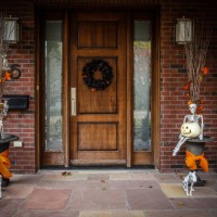 exterior halloween home decor - home decoration stock pictures, royalty-free photos & images