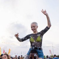 feeling the atmosphere - concert stock pictures, royalty-free photos & images