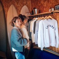 female customers choosing products in a store - fashion stock pictures, royalty-free photos & images