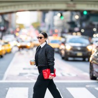 female new yorker's every day - fashion stock pictures, royalty-free photos & images