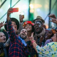 festival selfie - concert stock pictures, royalty-free photos & images