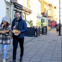 fish and chips on the go - junk food stock pictures, royalty-free photos & images