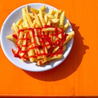 french fries - junk food stock-fotos und bilder