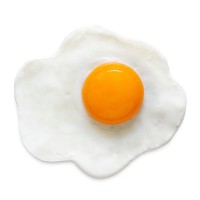 fried egg (clipping path) - food stockfoto's en -beelden