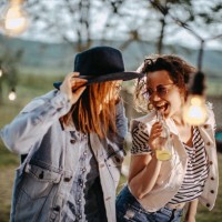 friends drinking and partying - concert stock pictures, royalty-free photos & images