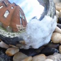 garden reflections - garden decoration stock-fotos und bilder