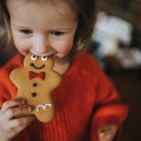gingerbread men - food stockfoto's en -beelden