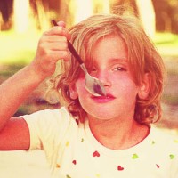 girl eating ice cream outdoors - food stock pictures, royalty-free photos & images