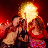 group of happy youth at summer festival - concert stock pictures, royalty-free photos & images