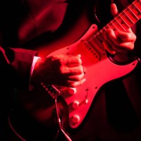 guitar solo bending the note - concert stock pictures, royalty-free photos & images