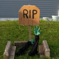 halloween garden decoration - garden decoration stock pictures, royalty-free photos & images