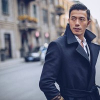 handsome man downtown - fashion stock pictures, royalty-free photos & images