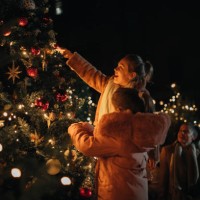 happiest christmas memories - garden decoration stock pictures, royalty-free photos & images