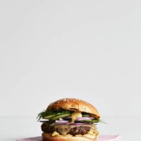 havarti fresh dill burger - junk food stock pictures, royalty-free photos & images