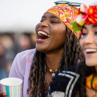 having the best weekend - concert stock pictures, royalty-free photos & images