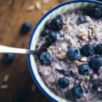 healthy breakfast, blueberry overnight oatmeal - food stock pictures, royalty-free photos & images