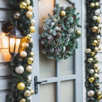 home decorated for christmas holidays with wreath trees, ornaments and garlands. - home decoration stock pictures, royalty-free photos & images