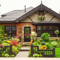 home with thanksgiving themed decoration - garden decoration stock pictures, royalty-free photos & images