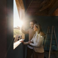 honey, look over there! - home decoration stockfoto's en -beelden