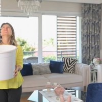 house ceiling is flowing - home decoration stockfoto's en -beelden