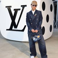Humbe attends the Louis Vuitton Menswear Spring/Summer 2026 show as part of Paris Fashion Week on June 24, 2025 in Paris, France.