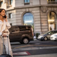 i like to visit big cities, barcelona is my favorite - fashion stock pictures, royalty-free photos & images