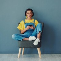 ik verspreid geluk door mijn memes - home decoration stockfoto's en -beelden