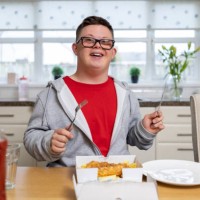 im ready for fish and chips - junk food stock pictures, royalty-free photos & images