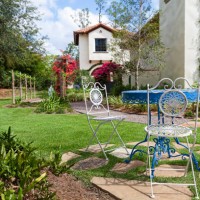 immobilier maison - garden decoration photos et images de collection