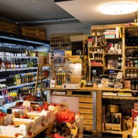 interior of grocery store during covid-19 outbreak - food stock pictures, royalty-free photos & images