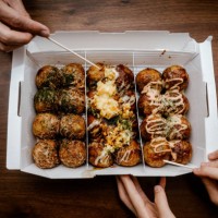 japanese food takoyaki - junk food stock pictures, royalty-free photos & images