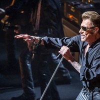 Johnny Hallyday performs in concert at Gran Teatre del Liceu on March 8, 2016 in Barcelona, Spain.