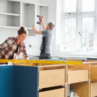keuken monteurs - home decoration stockfoto's en -beelden
