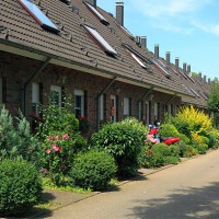 Krefeld, Rhine, Lower Rhine, Rhineland, North Rhine-Westphalia, NRW, residential buildings at Heinrich-Band Weg, row houses, front gardens,...