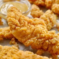 krokante kip strips - junk food stockfoto's en -beelden