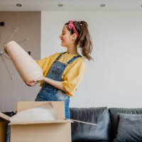 lady shopaholic customer unpacking delivery box, take out pink vase, online shopping shipment - home decoration stock pictures, royalty-free photos & images